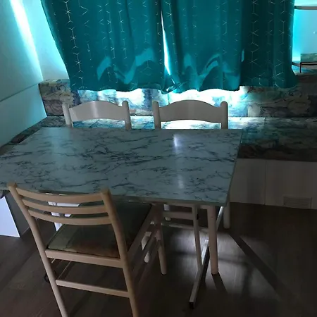 אתר קמפינג Montagne Camurac